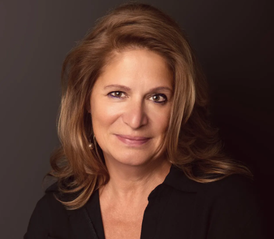 Kerstin Decook headshot